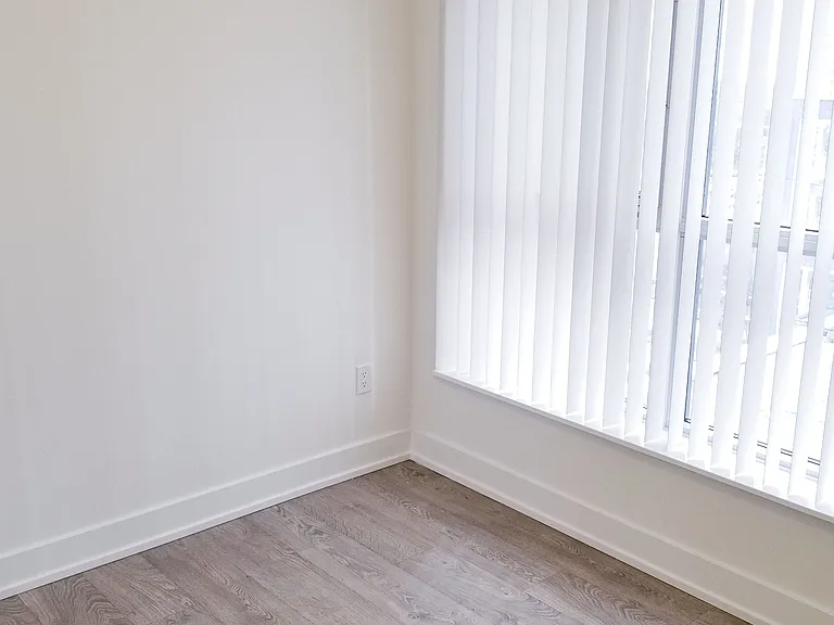 7 Mabelle Ave #602 — Photo 4