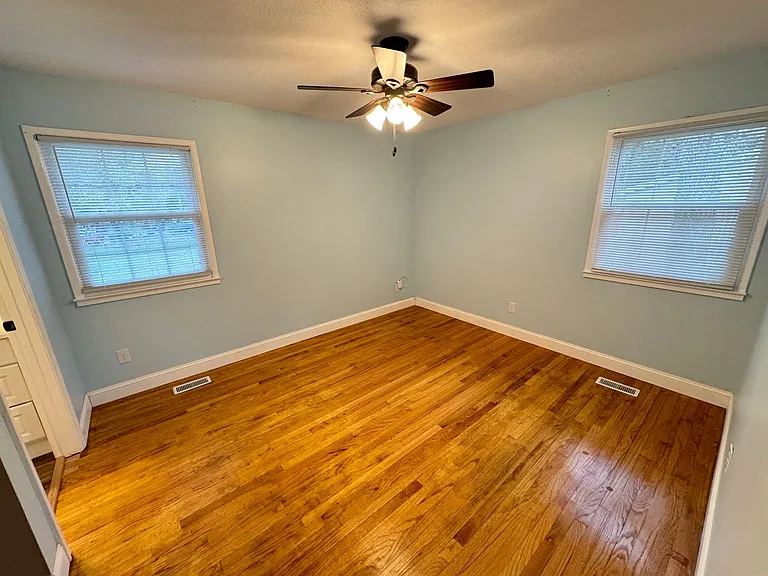 1505 Foxwood Dr — Photo 17