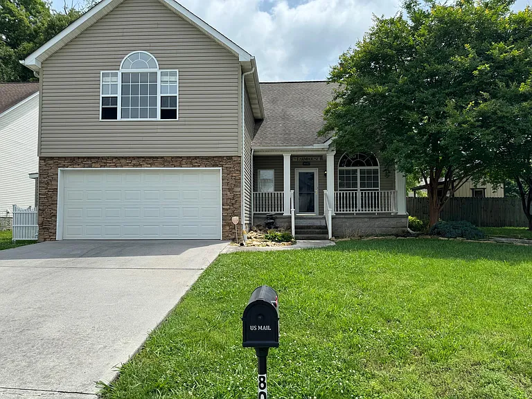 802 Station View Rd — Photo 1