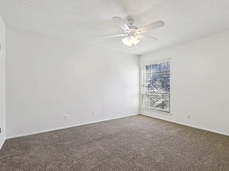 Wolfe Run Apartments — Photo 21