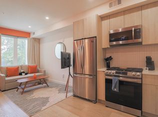 1806 I St NE #2A, Washington, DC 20002