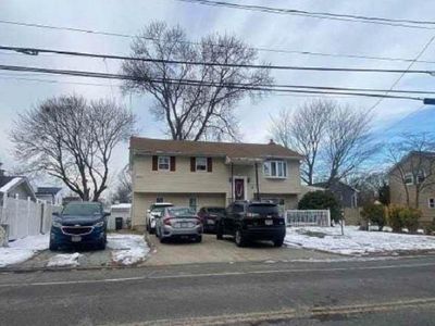 202 Broadway, Brentwood, NY, 11717