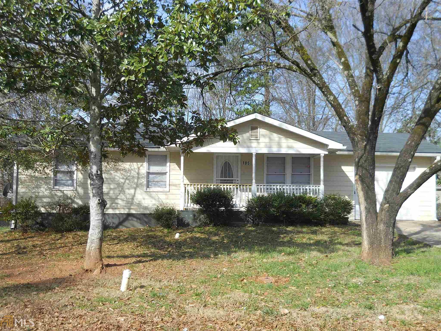 105 King Blvd photo 1