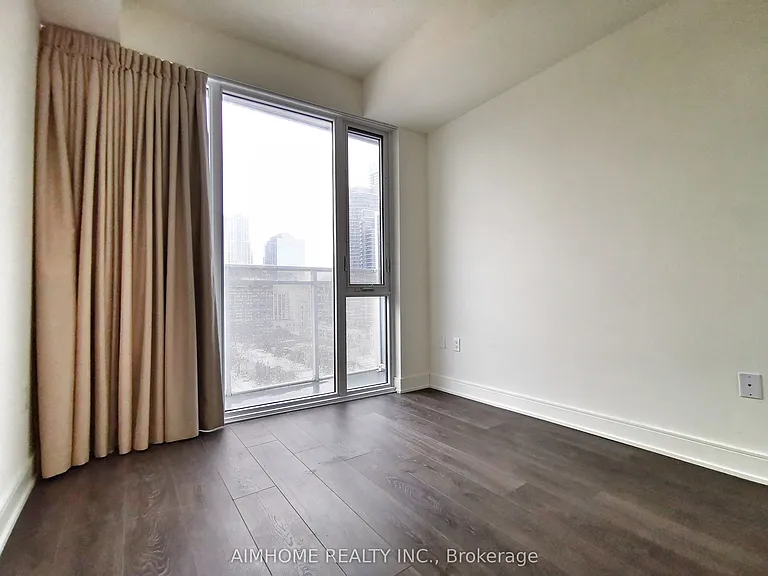 89 McGill St #1311 — Photo 23