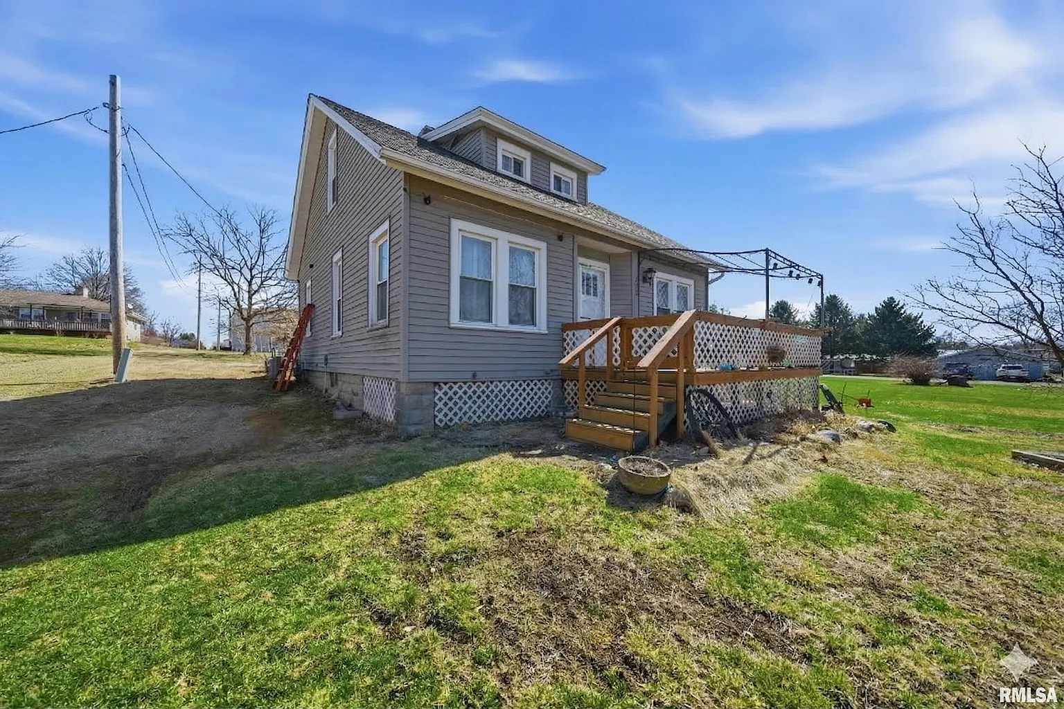 206 N Washington St photo 1