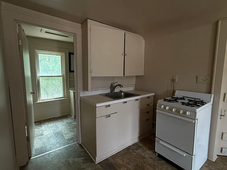 1907 S Wisconsin Ave #1/2 — Photo 4
