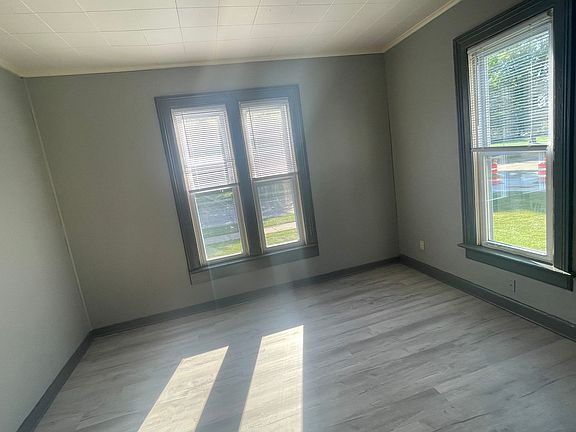 3rd image of 952 Elmwood Ave #952