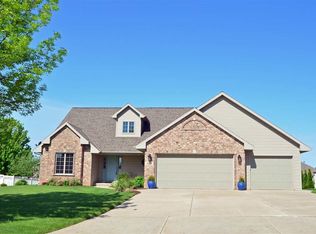 1802 Turquoise Trl, Green Bay, WI 54311