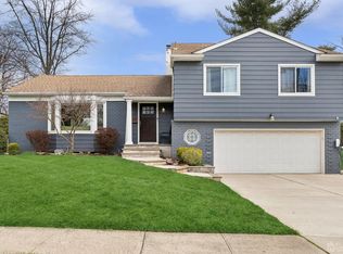 17 Ryan Rd, Edison, NJ 08817