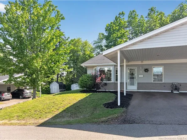47 Biggs Dr #9, Riverview, NB E1B 3Y8