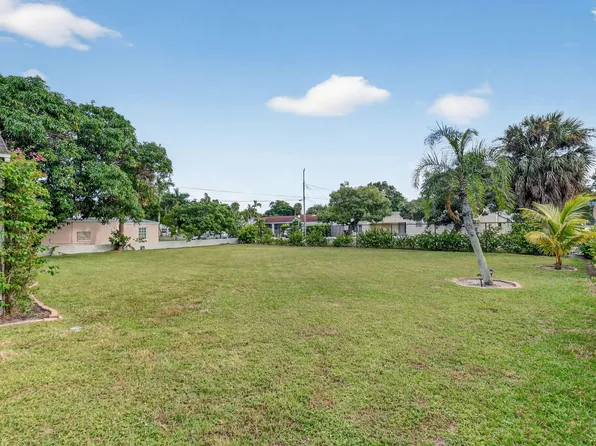 3816 Merrill Avenue, West Palm Beach, FL 33405