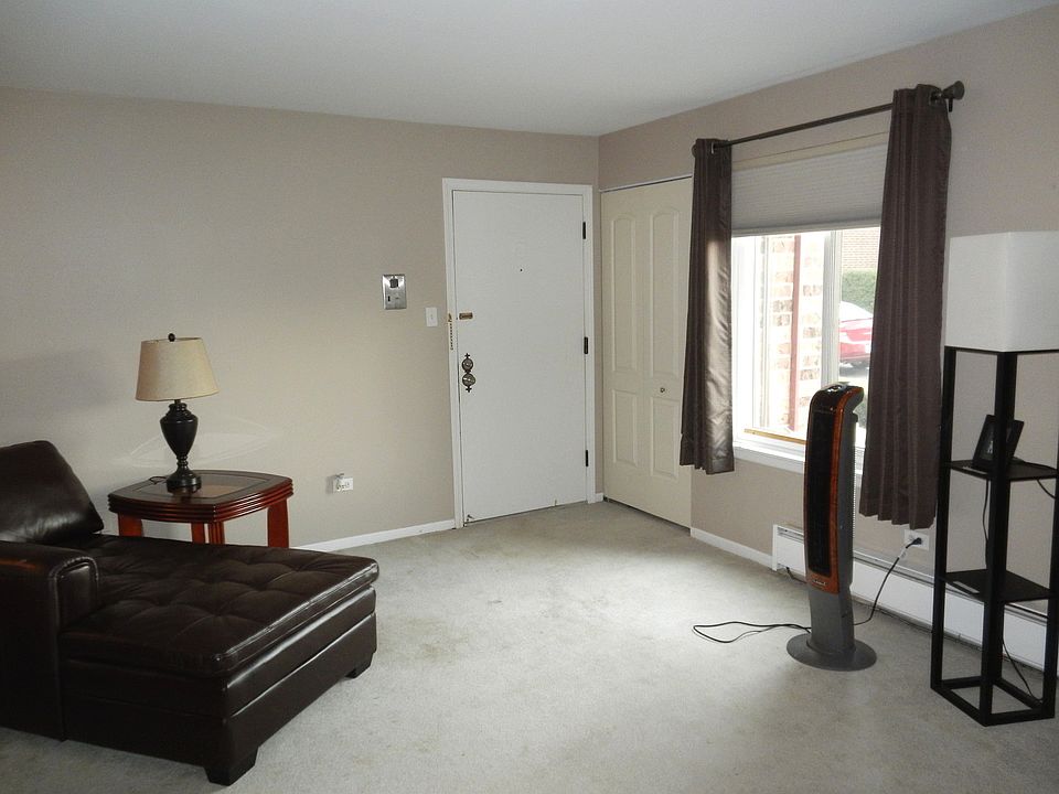 1st image of 15824 Terrace Dr #1S