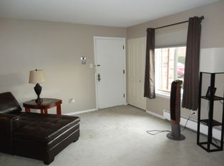 15824 Terrace Dr #1S, Oak Forest, IL 60452