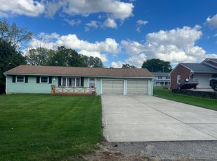 1144 Crestwood Dr, Mansfield, OH 44905