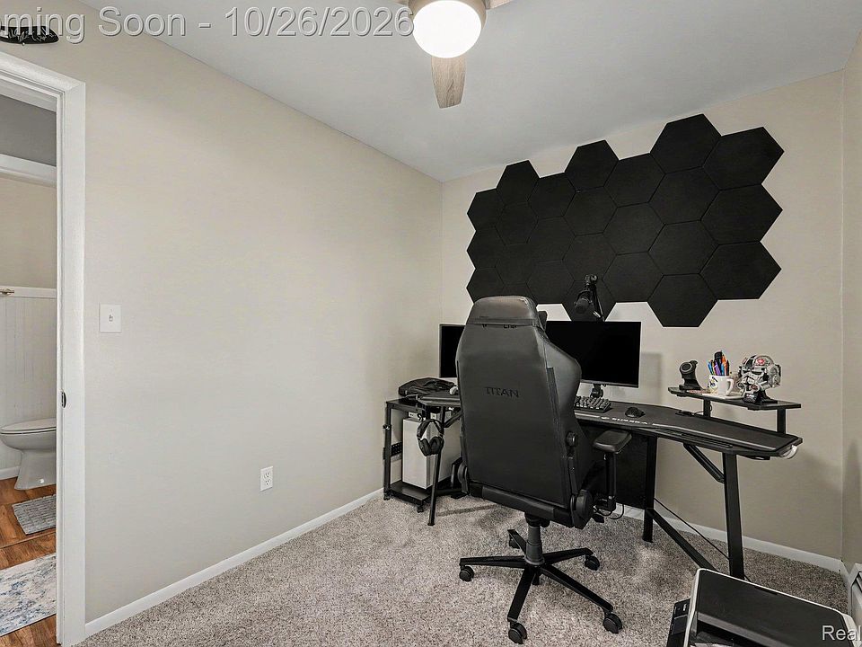 2037 W Park Dr, photo 24