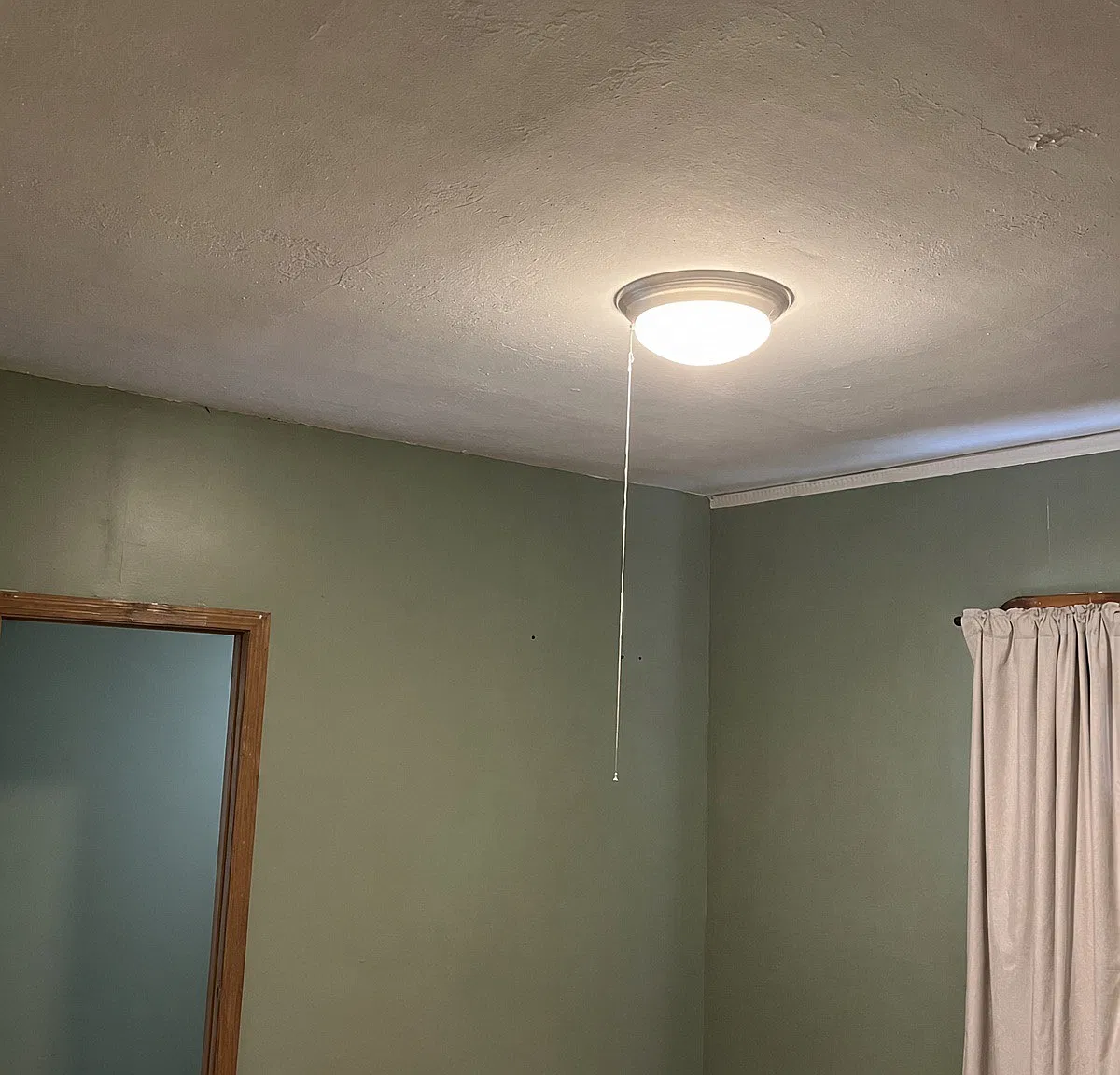 2 bed, 950 sqft, $1,800 — Photo 3