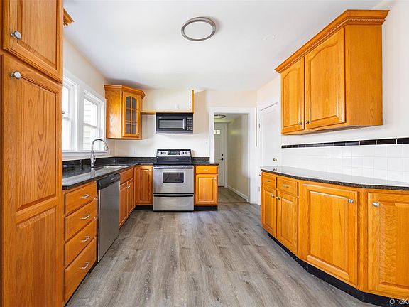 2nd image of 68 Clark St #1N