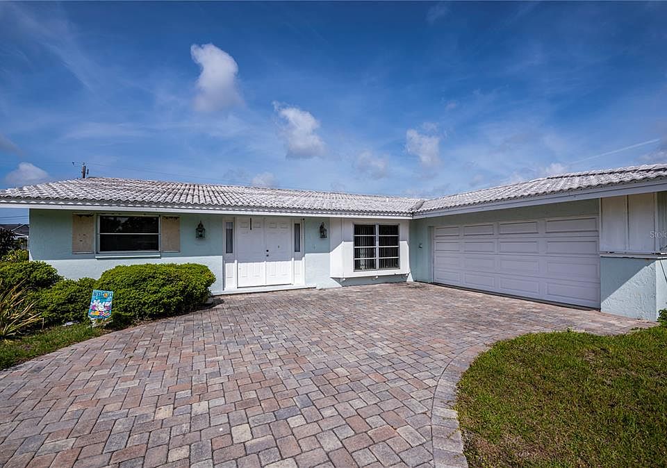 1st image of 435 Pineview Dr