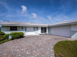 435 Pineview Dr, Venice, FL 34293