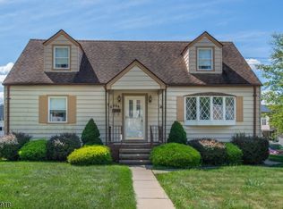 404 E McFarlan St, Dover, NJ 07801