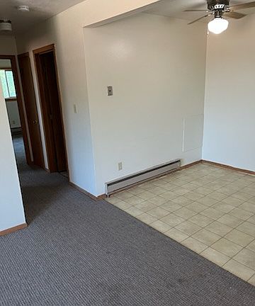 4th image of 1017 N Summit Ave #2