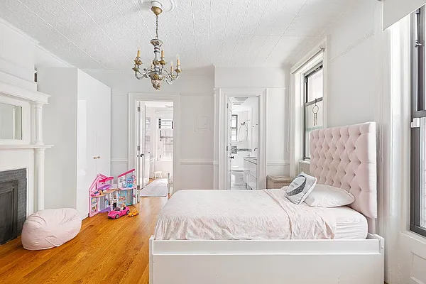 Rented by Compass | media 25