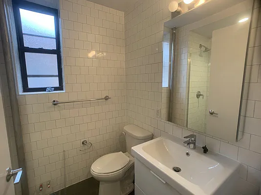 Rented by Bohemia Realty Group | media 8