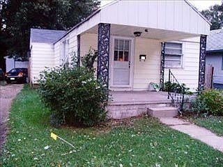 3rd image of 251 Parker Ave