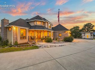 945 Caribou Dr W, Monument, CO 80132