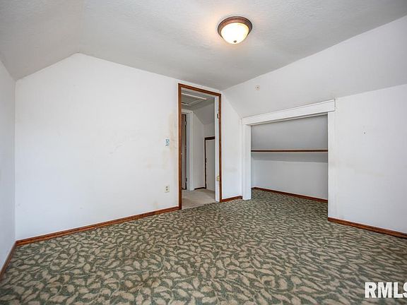 23rd image of 1002 Market St