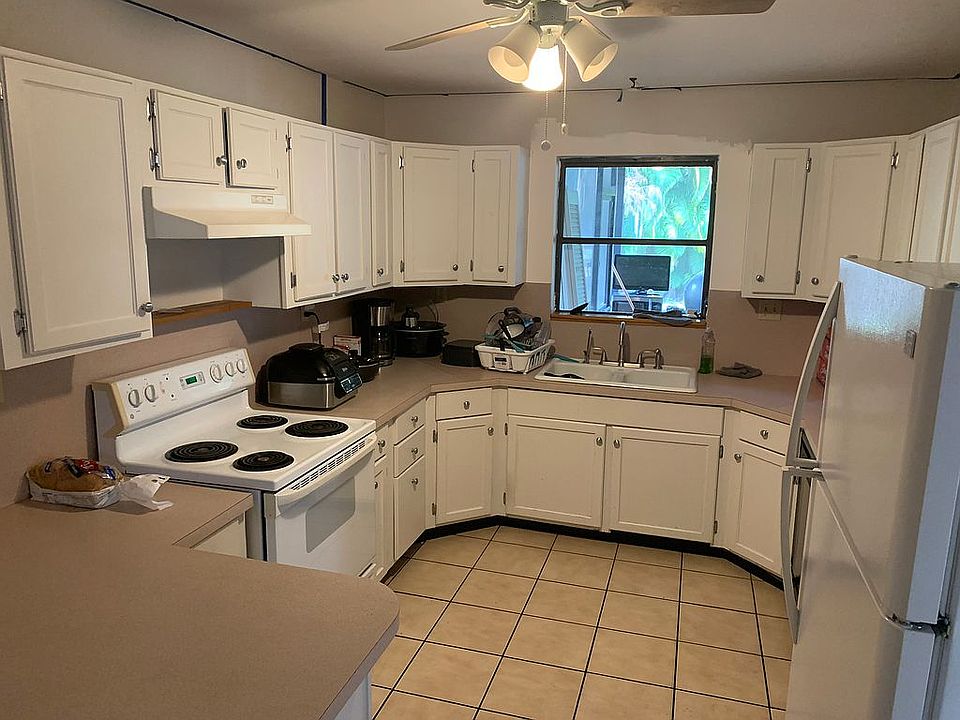 2170 Oakes Blvd Naples FL Zillow