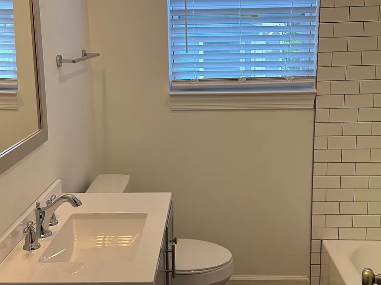 412 W Bend Dr — Photo 5