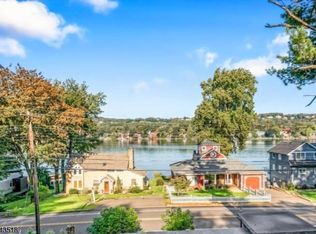 255 E Shore Trl, Sparta, NJ 07871