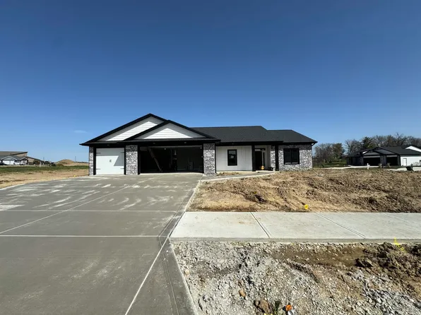 1030 W Green Meadow Run, Columbia City, IN 46725
