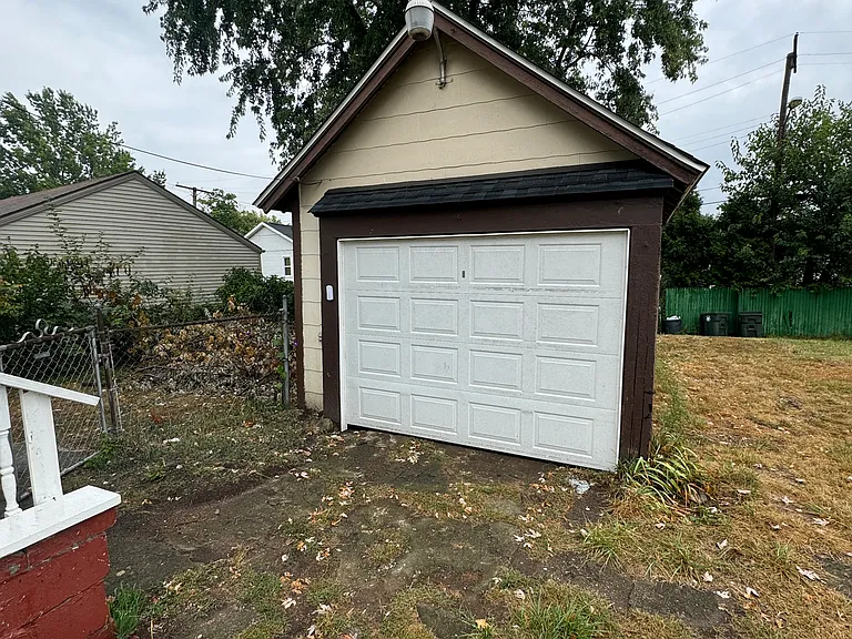 608 Hazlett Ave NW — Photo 13