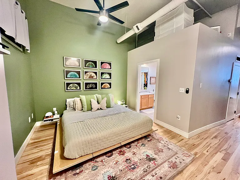 2441 N Broadway #102 — Photo 8