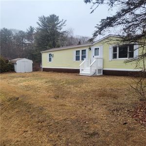 42 Sherwood Valley Ln, Coventry, RI, 02816