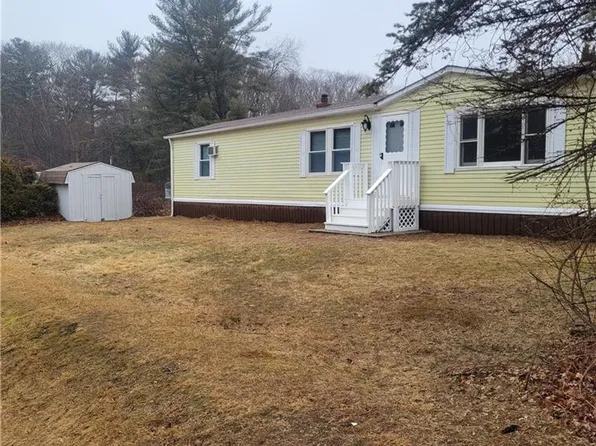 42 Sherwood Valley Ln, Coventry, RI 02816