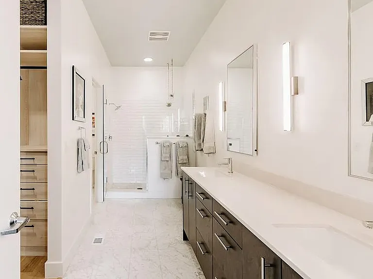 2530 Lawrence St #107 — Photo 17