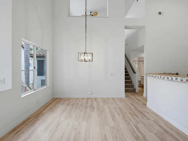 27529 Serena — Photo 18