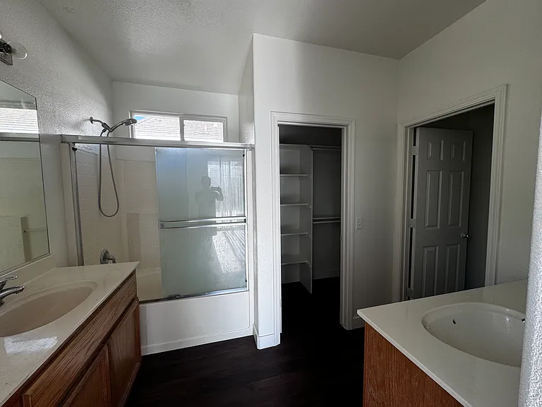 5239 E Kaviland Ave — Photo 13