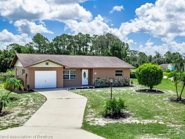 116 Walker Ave NE, Lake Placid, FL 33852