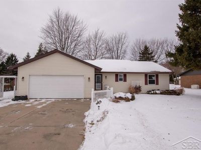 1457 N Wagner Rd, Essexville, MI, 48732