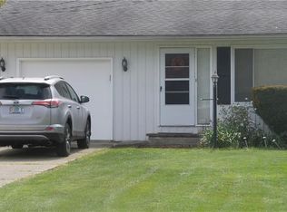 9864 Fair Rd, Strongsville, OH 44136