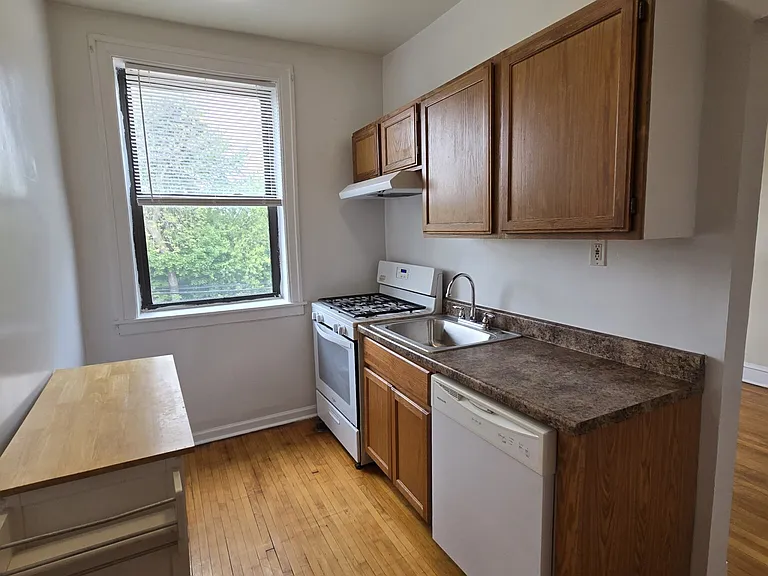1370 W Estes Ave #3S — Photo 5