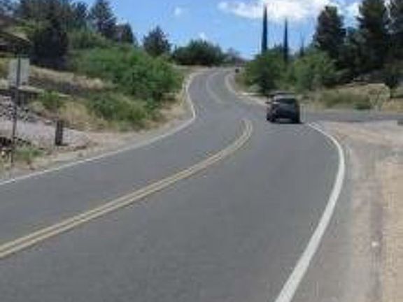 Exterior Neighborhood (street photo)