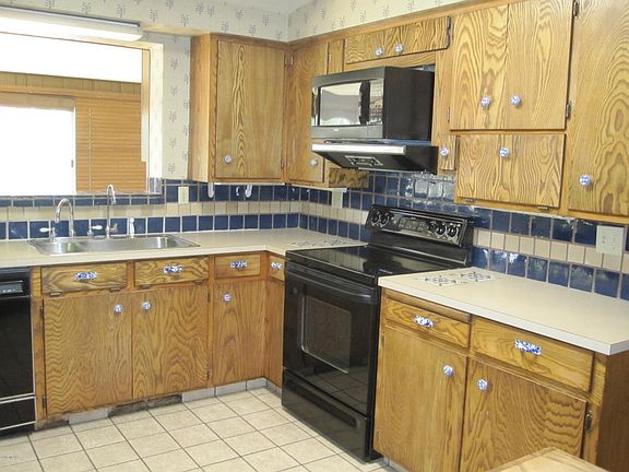 3rd image of 7121 N Pampa Pl