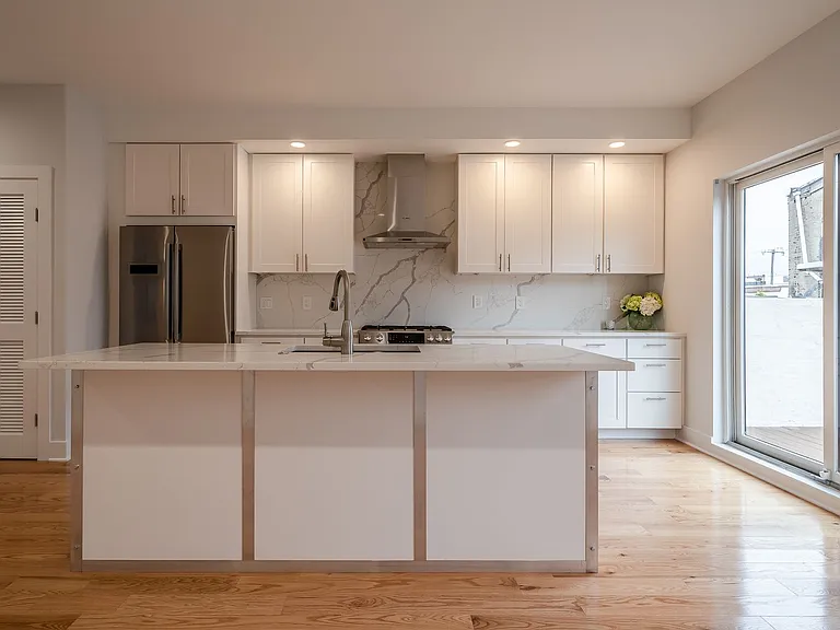 237 Tasker St — Photo 29