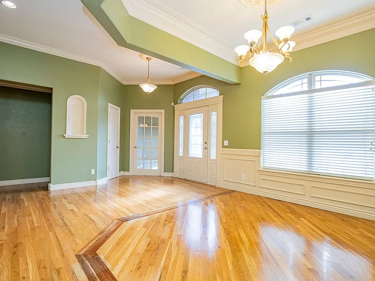2308 Chinquapin — Photo 3