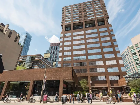 914 Yonge St #1206, Toronto, ON M4W 3C8